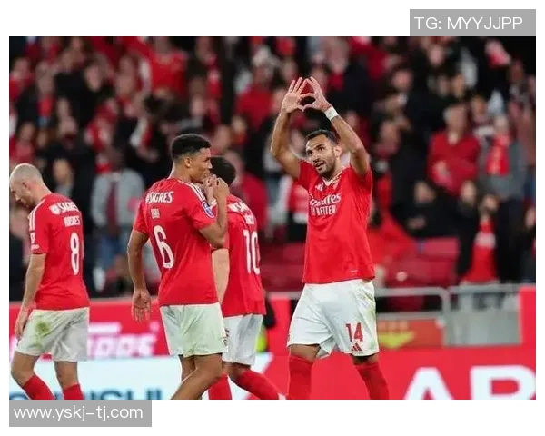 足总杯激战热刺与本菲卡互交白卷帽子戏法瞬间点燃全场气氛